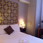 Raymond 4 Otel