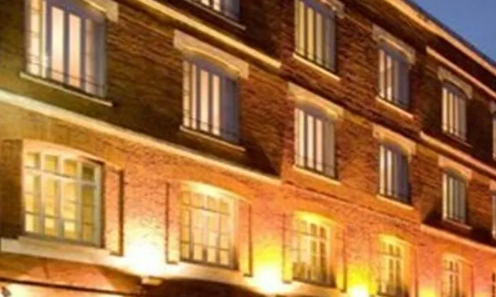 Raymond 4 3* Toulouse