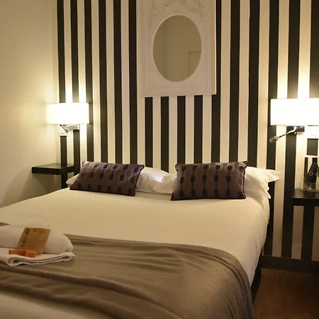 ホテル Raymond 4 3*